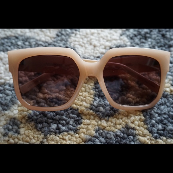 Banana Republic Accessories - Banana Republic Sunglasses Banana Republic Accessories - Banana Republic Sunglasses